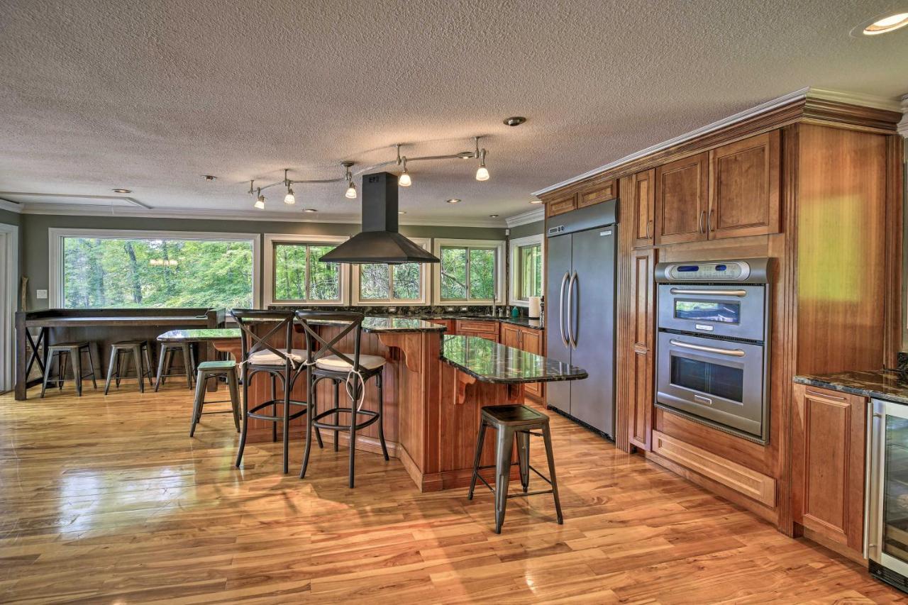 Inviting Family Abode With Dock On Norris Lake! Caryville Экстерьер фото